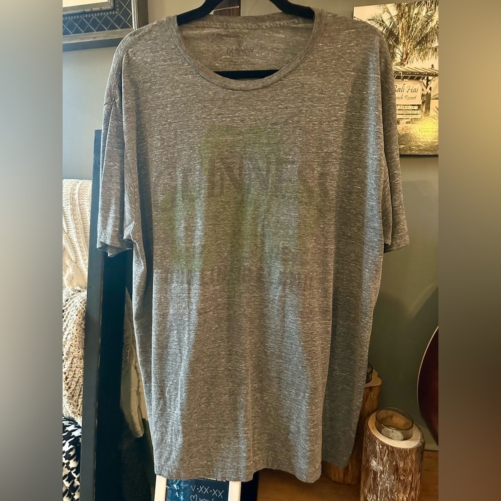 Guinness Gray Graphic Men's T-Shirt 🍺